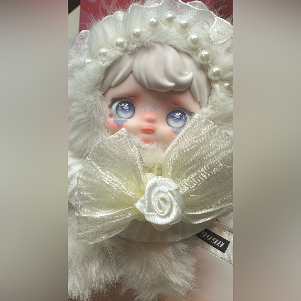 Star Silver White Yomi Rose Nocturne Series Small Plush Crybaby